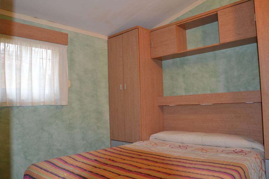 Camping Fuentes Blancas Burgo Kültér fotó