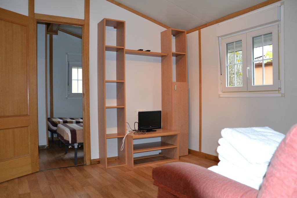 Camping Fuentes Blancas Burgo Szoba fotó