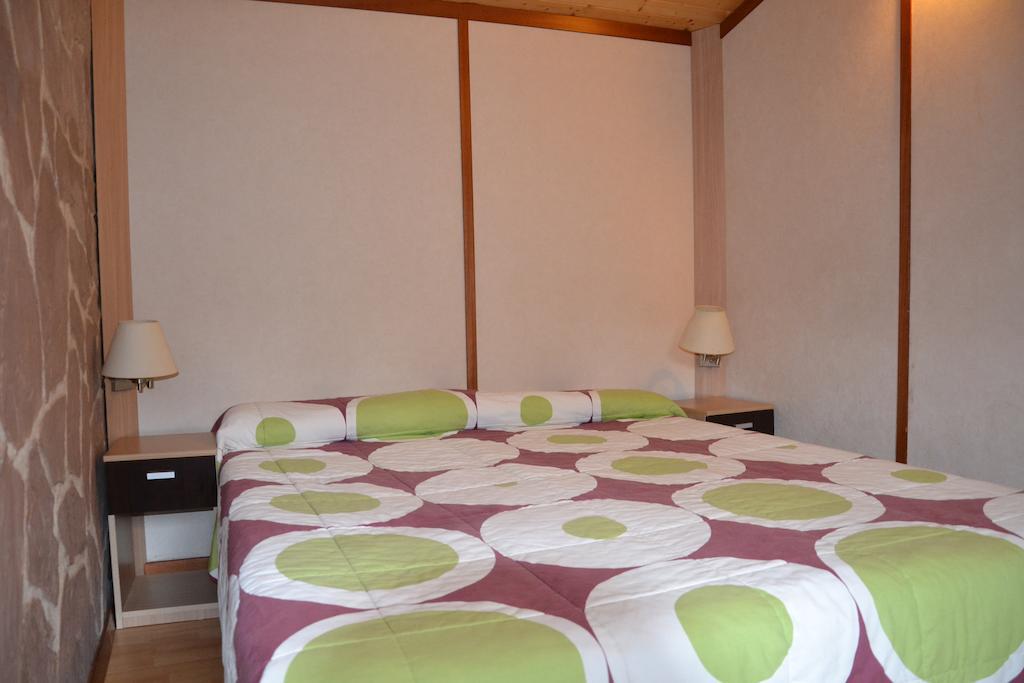 Camping Fuentes Blancas Burgo Szoba fotó